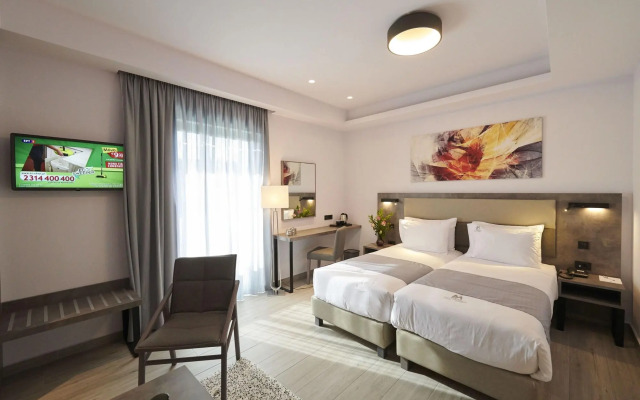 Meni Hotel