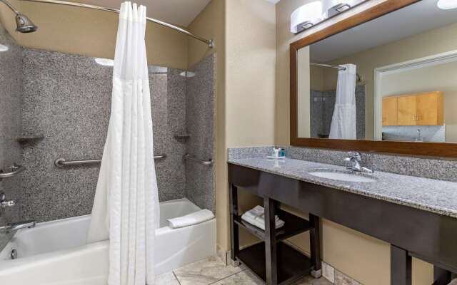 Comfort Suites
