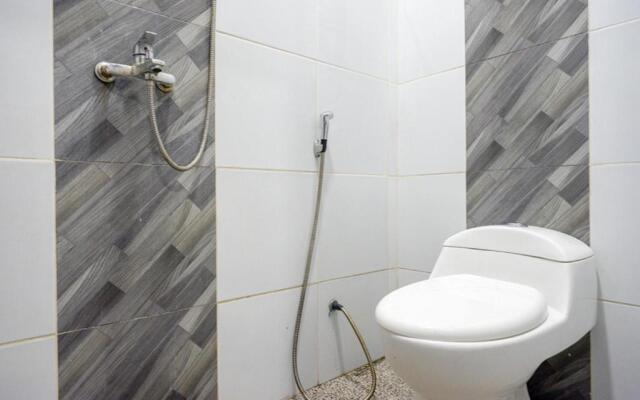 RedDoorz near Universitas Negeri Makassar 3