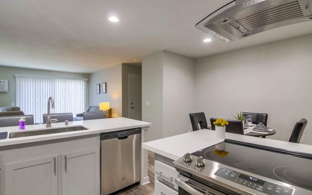 The Luxe Suites of Temecula Heights