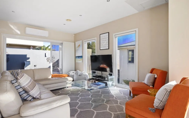 Spacious 3-bed Townhouse Near Dromana Beach – Guest Rooms – Melbourne