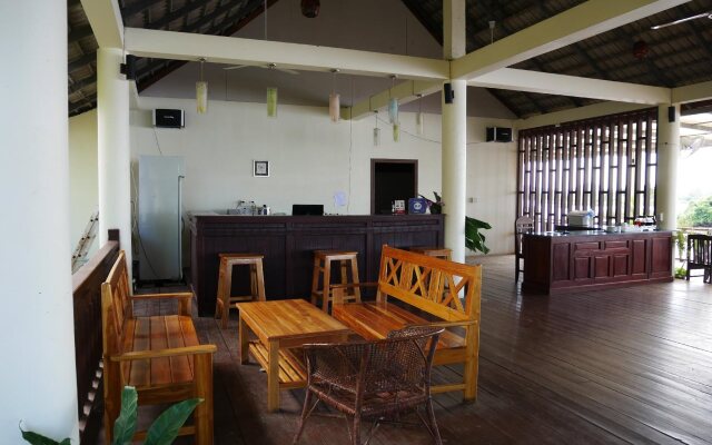 Little Eden Hotel