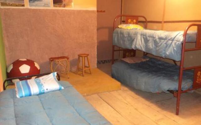Tony's House Hostel