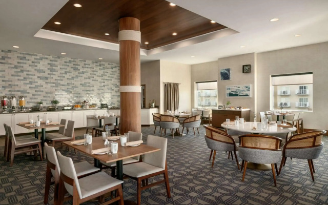 Hilton Ocean City Oceanfront Suites