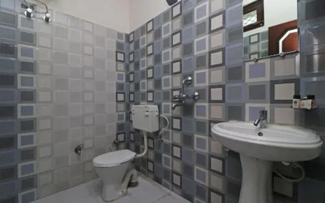 Home Stay Siddhi Palace By OYO Rooms