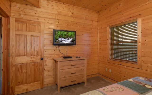 Luxurious Nine Bears Home Minutes Away to Gatlinburg by Redawning