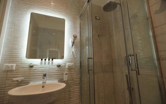 Garibaldi Suite