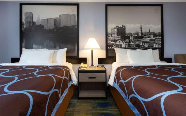 Super 8 by Wyndham Cromwell/Middletown