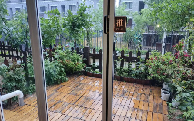 Atrium Fengzhu Homestay