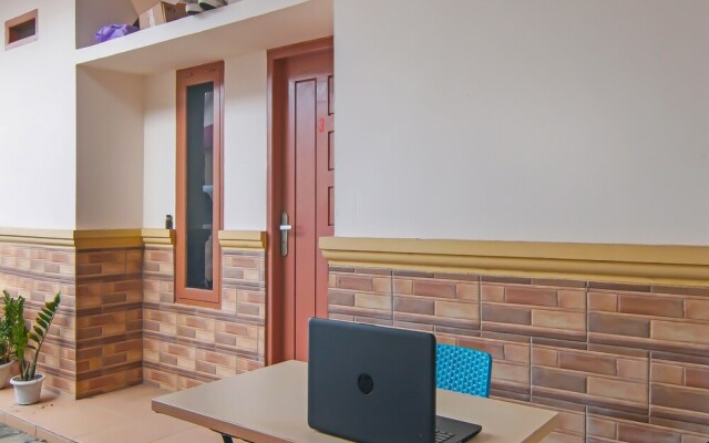 SPOT ON 92093 Feri Homestay