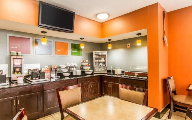 Comfort Inn & Suites Lincoln Talladega I-20