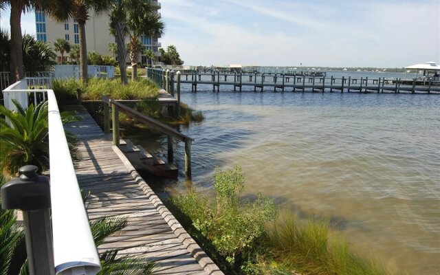 The Landing 105 by RedAwning