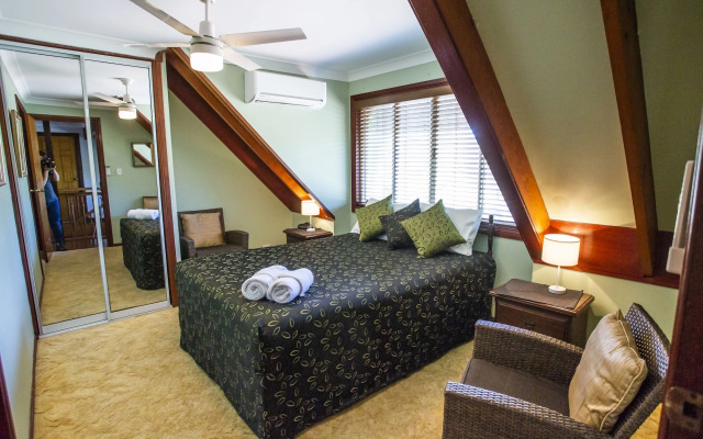 Ainslie Manor B&B
