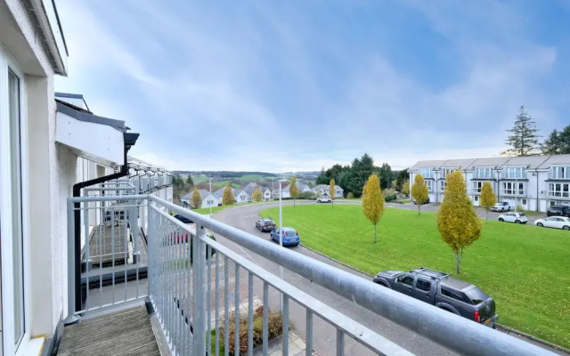 Bright Family Townhouse With Stunning Views Over Royal Deeside