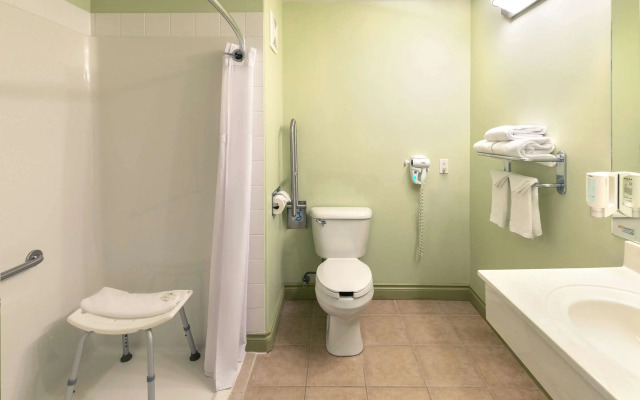 Quality Inn & Suites