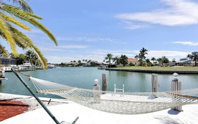 Colonial Home #12972