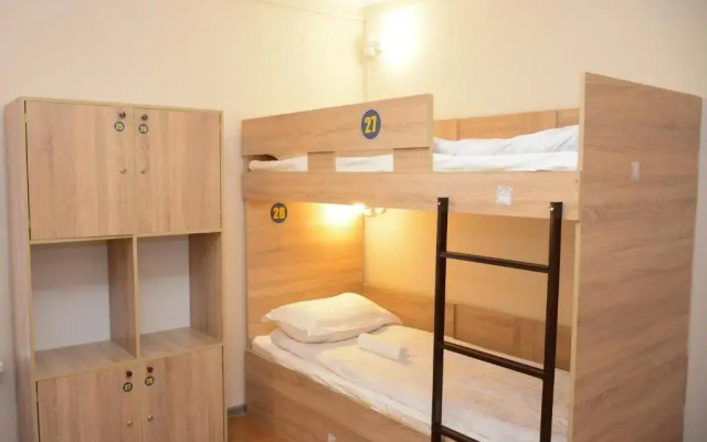 5 Rooms Hostel Almaty