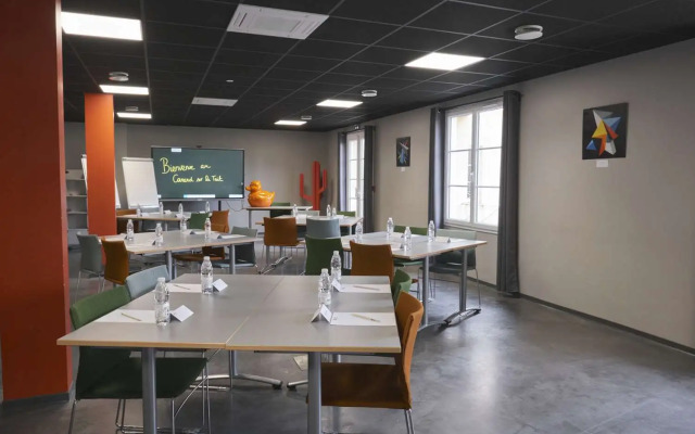 Le Canard Sur Le Toit