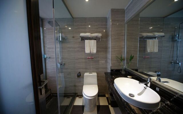 Katie Hotel (Nanning Anji Avenue 33 Middle Metro Station)