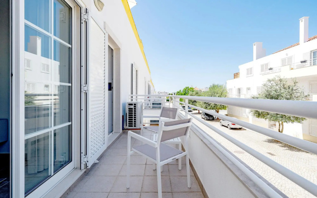 Sunlit Cabanas de Tavira Apartment by Ideal Homes