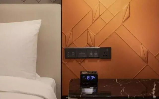 Voco Shanghai Hongqiao Hub, an IHG Hotel