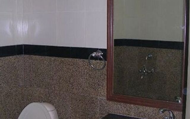 Vivek Hotel