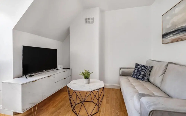 NEW Stunning & Stylish 2BD Flat Paignton Devon