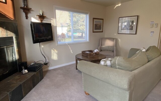 Mountain Harbor #204 2 Bedroom Condo