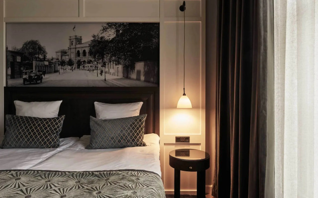 Ascot Hotel & Apartments