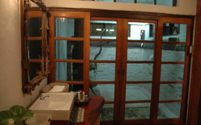 Momchailai Forest Retreat