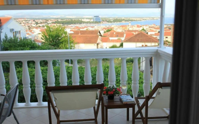Vila Rojana