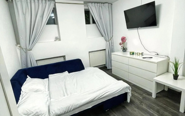 New apartment in luxury zone with garden,free parking