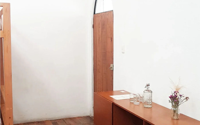 Hoja Santa Hostal
