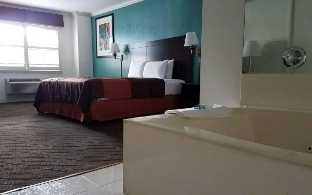 Sunset West Hotel, SureStay Collection by Best Western