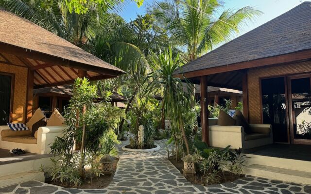 Scallywags Beach Club