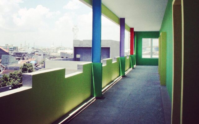 RedDoorz Plus near Pelabuhan Makassar