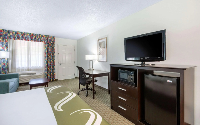 Quality Inn Clute Freeport