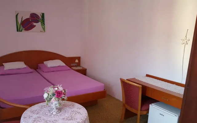 Rooms Milena