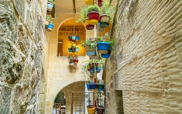 Ta' Pinu B&B