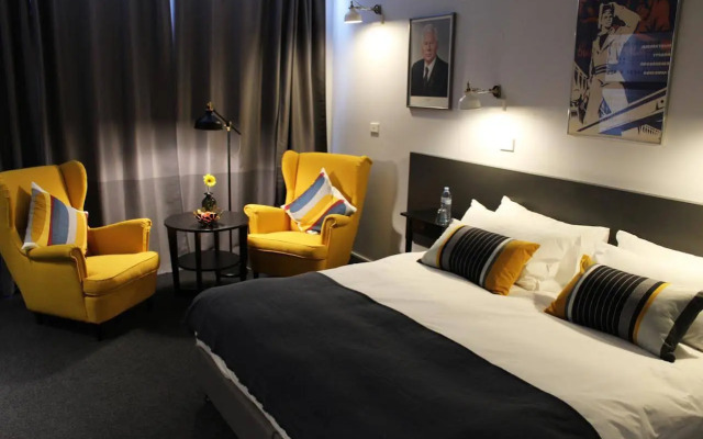 The Oriana Orange - Retro Hotel & Resort