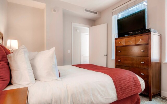 Global Luxury Suites University Circle