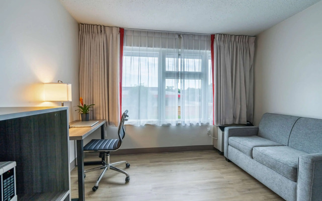 Ramada by Wyndham Kingston