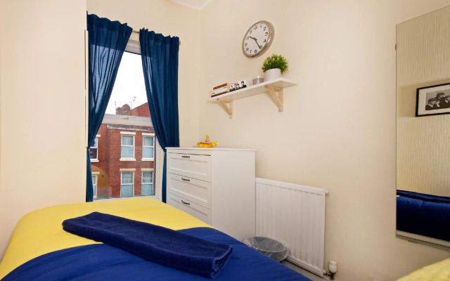 Liverpool City Stays The Beatles Theme House Penny Lane