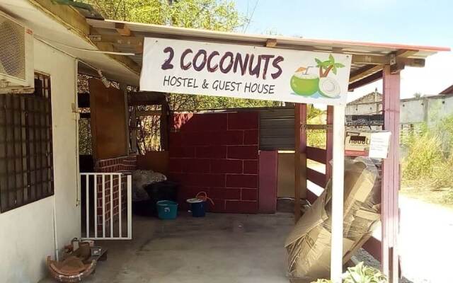 2Coconuts Hostel