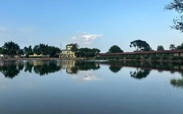 Shikarbadi Hotel