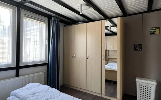 Comfortable Bungalow for 4 People