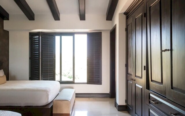 Sunny Vacation Condo 7