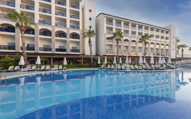 Port River Hotel & Spa