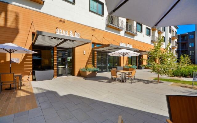 Bluebird Suites near Facebook HQ