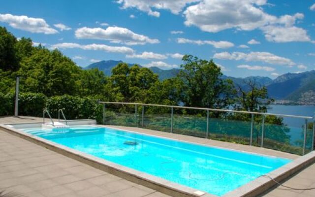 Vista Lago Maggiore 1.floor left